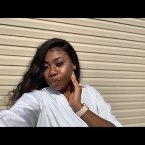 Meet your Posher, Destinee